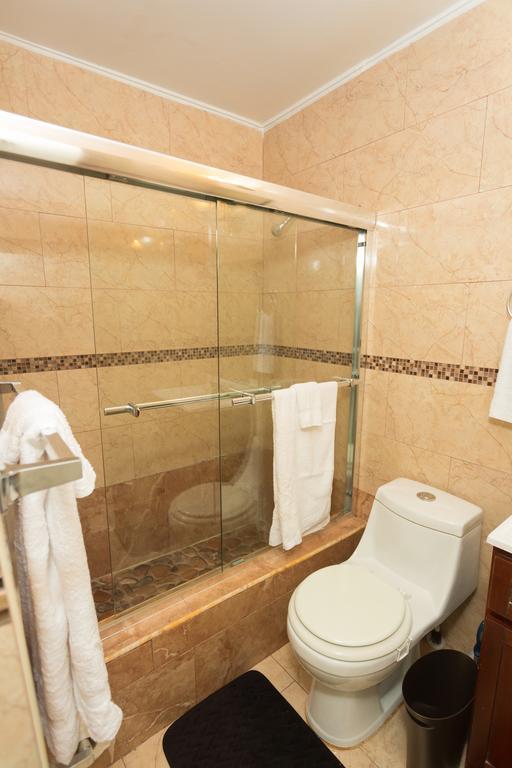 The Dorchester كينغستون المظهر الخارجي الصورة